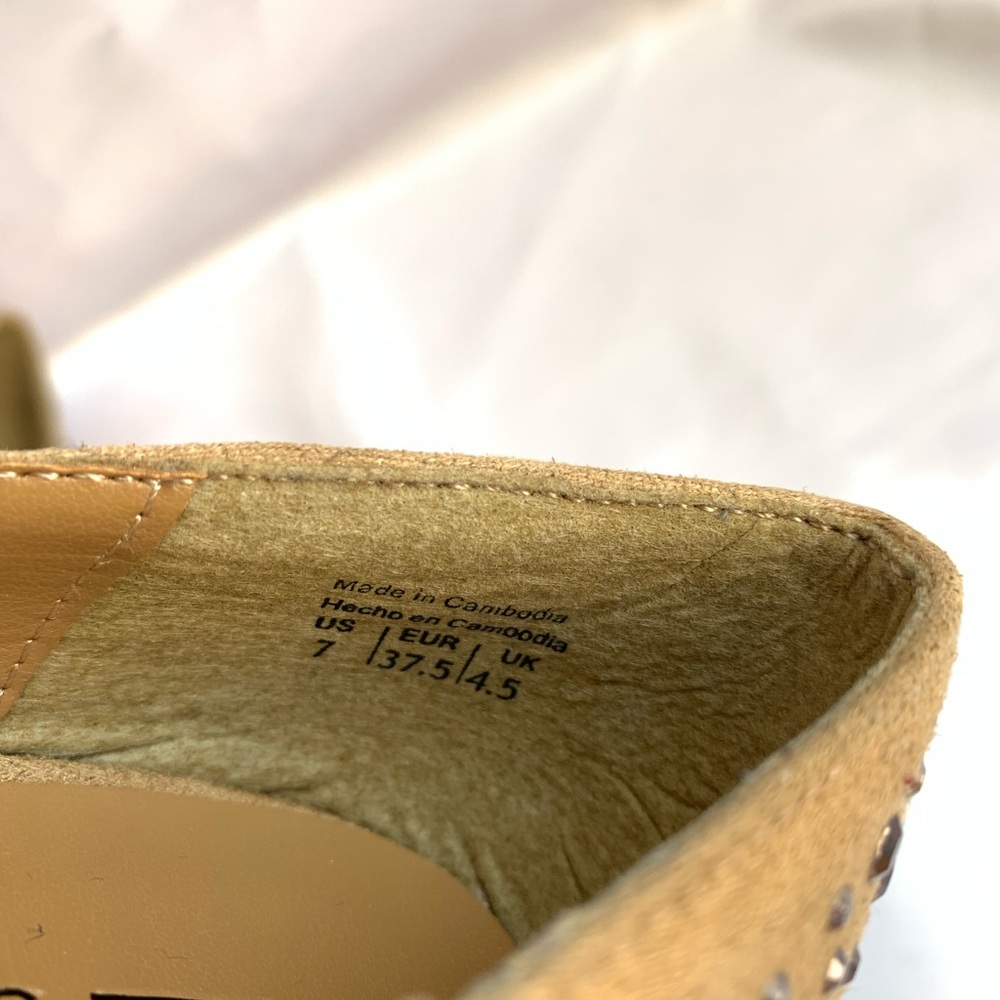 Call it Spring Heels - Picture 7 of 7